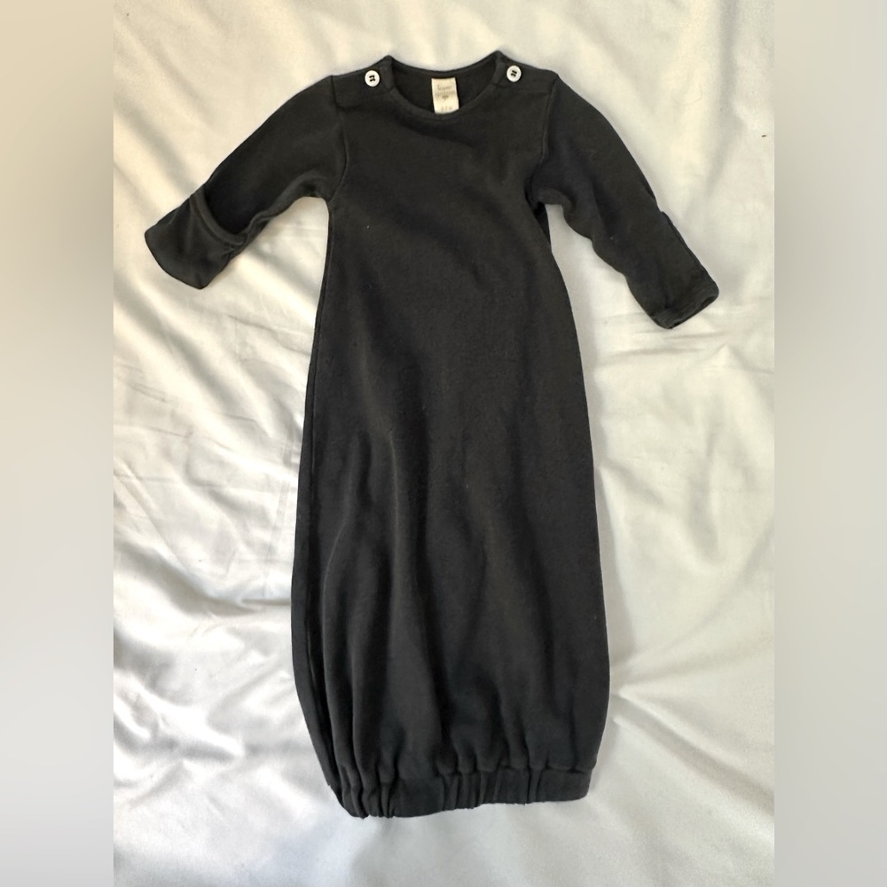 Kate Quinn sleep gown